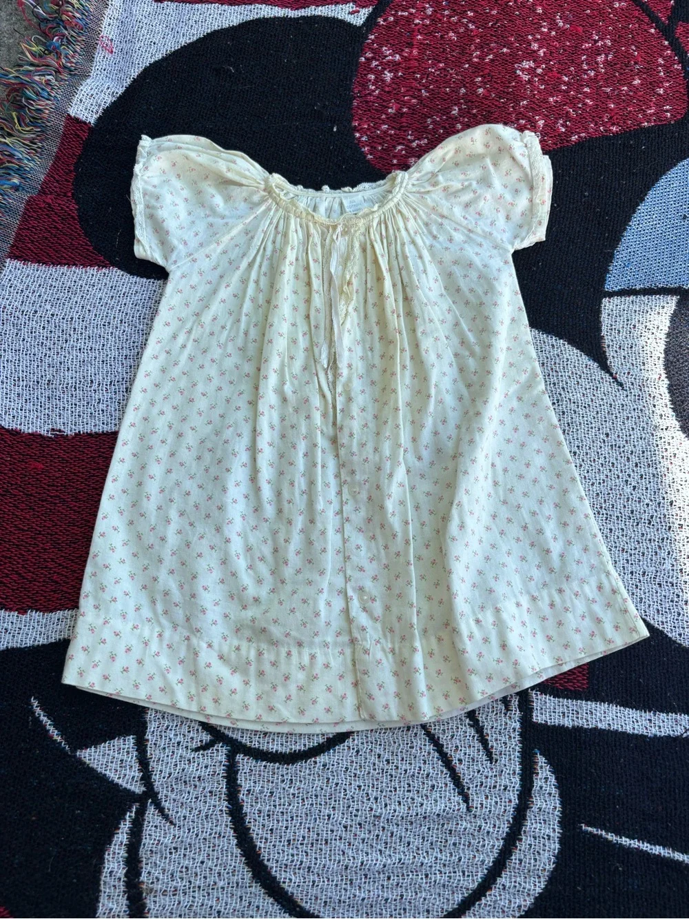 VINTAGE FLORAL PRINT COTTAGE CORE LACE TRIM NIGHTGOWN SIZE 6 MONTHS